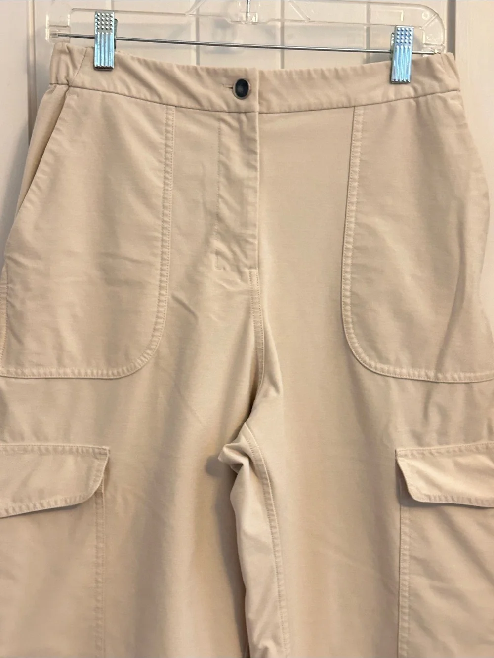 Lululemon Light Utilitech Cargo Pocket High Rise Crop Natural Ivory Size 28